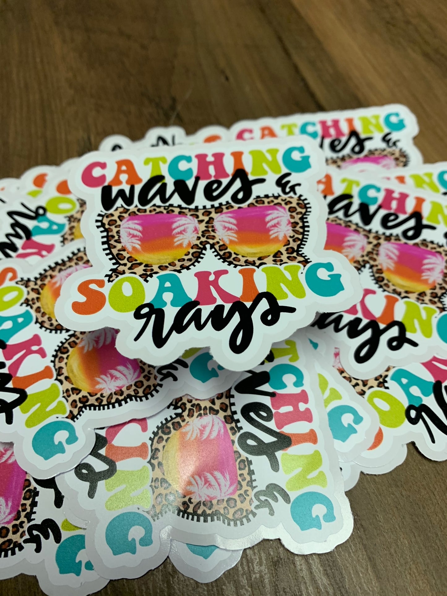 SM06 Catching Waves & Soaking Rays diecut