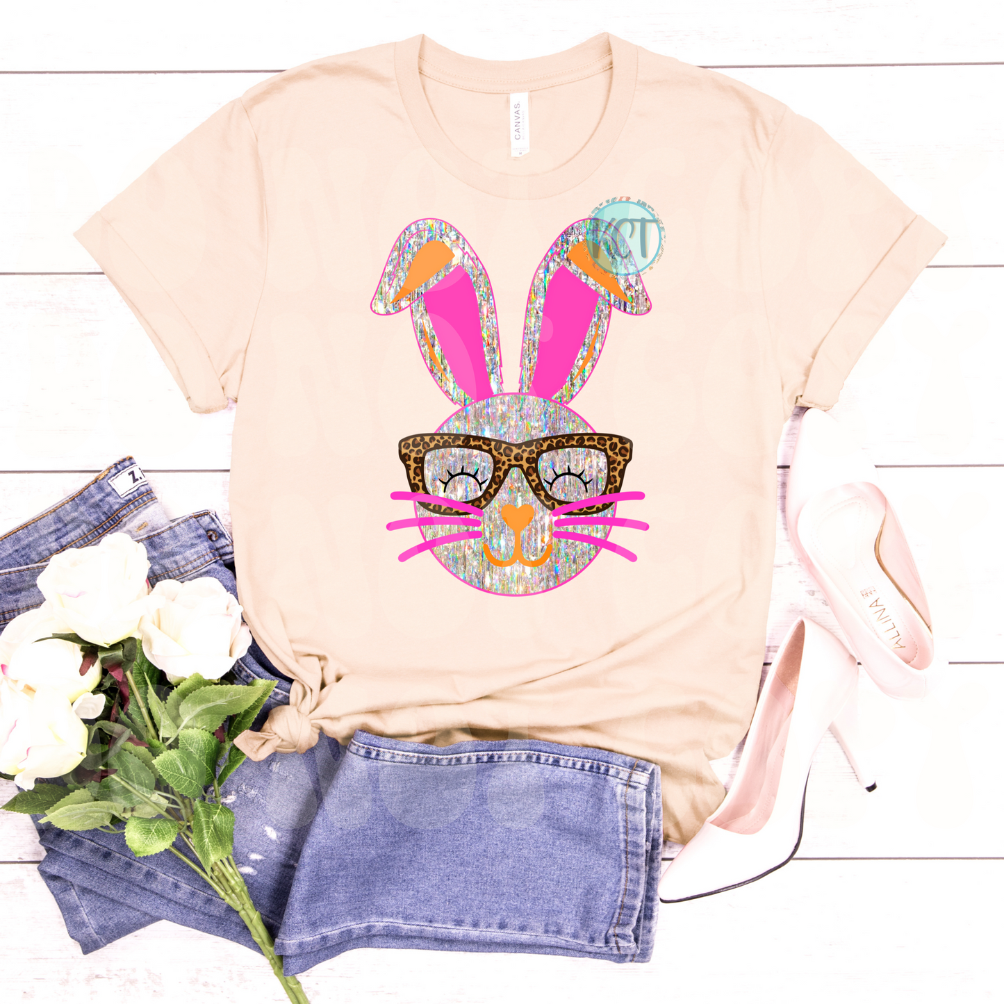 Glitter bunny with glasses Dtf